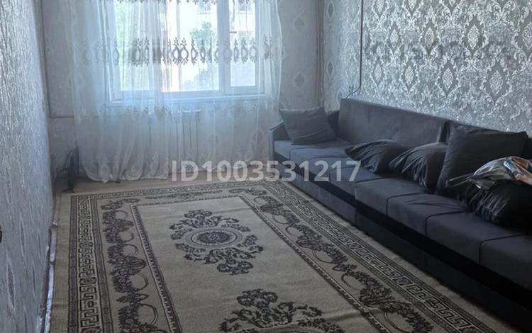 2-бөлмелі пәтер · 42 м² · 3/5 қабат, 5 — В центре поселка, бағасы: 20 000 ₸ в  — фото 2