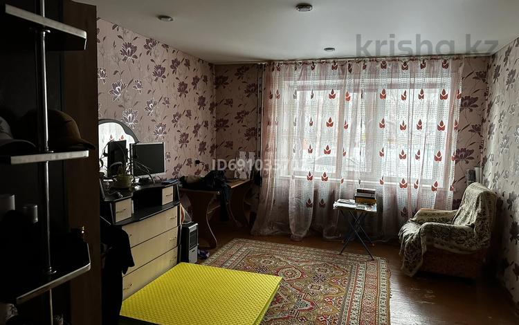 3-бөлмелі пәтер · 64.8 м² · 1/10 қабат, Камзина 350 — Дачный микрорайон, бағасы: 24.9 млн ₸ в Павлодаре — фото 2