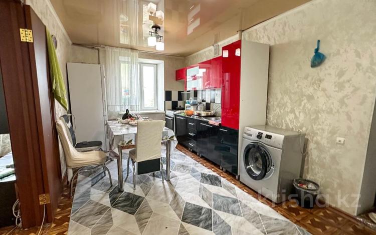 2-бөлмелі пәтер · 50 м² · 5/5 қабат, Микр. Жулдыз, бағасы: 14 млн ₸ в Талдыкоргане, мкр военный городок Жулдыз — фото 4
