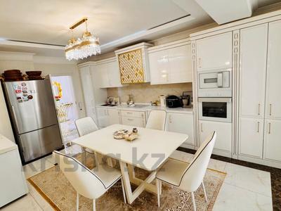 4-комнатная квартира · 170 м² · 9/13 этаж, Ходжанова — Брусиловского за 149 млн ₸ в Алматы, Бостандыкский р-н