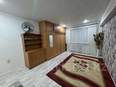 1-бөлмелі пәтер · 42 м² · 2/5 қабат, Жулдыз, бағасы: 14.3 млн ₸ в Талдыкоргане, мкр военный городок Жулдыз