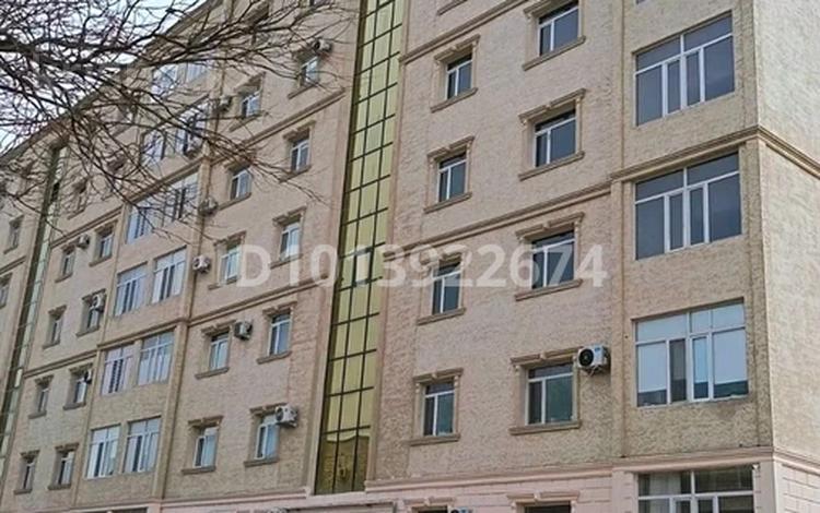Кеңселер, қоймалар, сұлулық салондары, медорталықтар мен дәріханалар, білім орталықтары, кабинеттер және жұмыс орындары, студиялар · 75 м², бағасы: 300 000 ₸ в Жанаозен — фото 2
