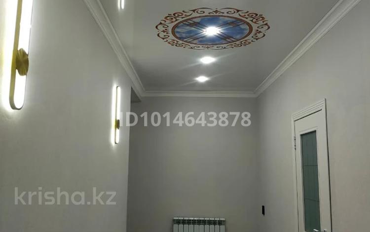 1-комнатная квартира · 50 м² · 2/5 этаж, мкр Асар-2, Микрорайон Асар 2 — АвтоЦОН Төлеби за 135 000 ₸ в Шымкенте, Абайский р-н — фото 2