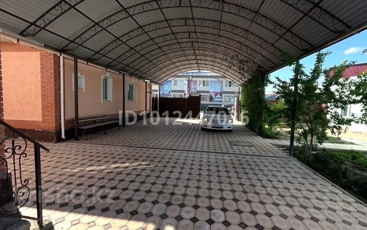 Отдельный дом · 7 комнат · 130 м² · 10 сот., М. Шоқай 201 за 70 млн ₸ в  — фото 2