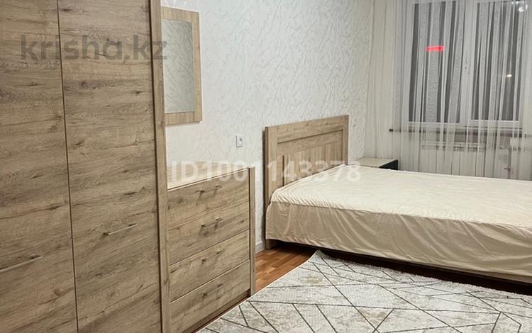 3-комнатная квартира · 57 м² · 4/4 этаж, толе би 61 — гостиница Жамбыла,за кафе Арал за 25 млн 〒 в Таразе — фото 2