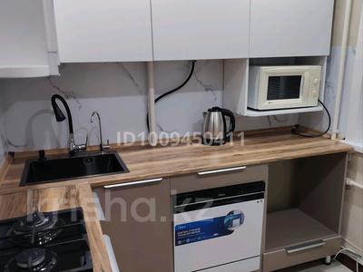 2-бөлмелі пәтер · 45 м² · 4/5 қабат, 1 микрорайон 7 — ул. Сатпаева, бағасы: 170 000 〒 в Семее