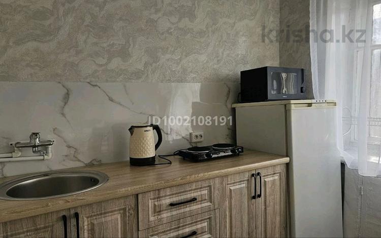 1-комнатная квартира · 31.5 м² · 3/3 этаж, 71квартал 4 — Мамай Батыра,Ч.Валиханова,магазин Нурия за 10 000 ₸ в Семее — фото 2