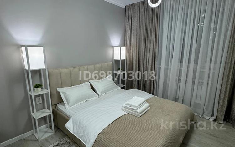 1-бөлмелі пәтер · 50 м² · 1/10 қабат, Центральный ш/а., Абая 26/2 — Ш. Валиханова, С. Датова, М. Утемисова, Г. Канцева, Пр. Азаттык, Драмтеатр, бағасы: 17 000 ₸ в Атырау, мкр Центральный — фото 2