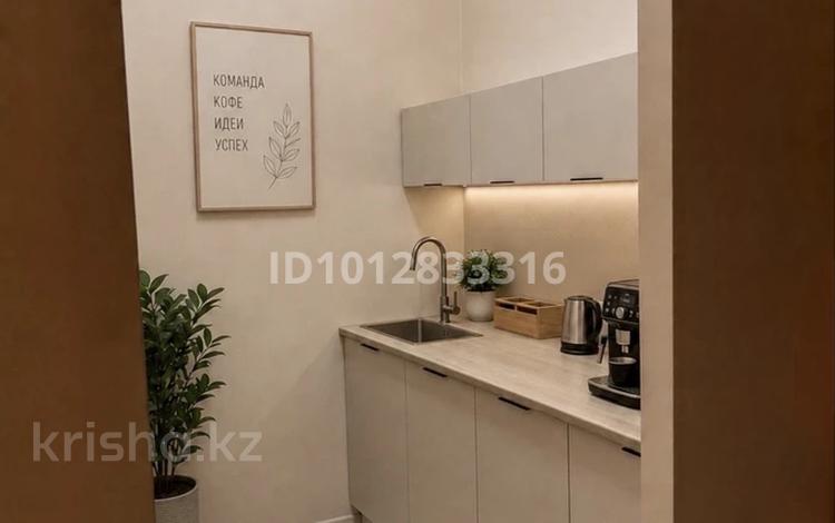 Сұлулық салондары, кабинеттер және жұмыс орындары · 10 м², бағасы: 80 000 ₸ в Актау, 7А мкр — фото 2
