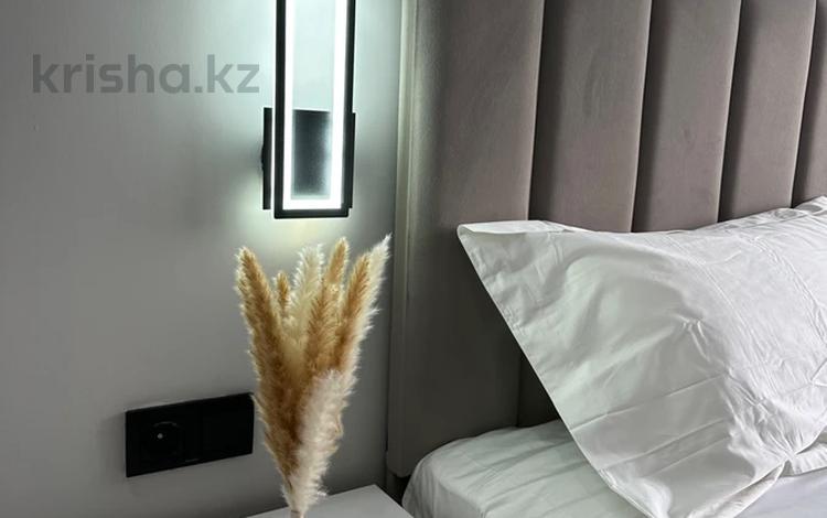 1-комнатная квартира · 57 м² · 8/25 этаж, Байдибек би стр. 127/7 — Shymkent City Mall, Shym city park, Elegant Emirates, Royal rose, Baiken hall за 18 000 ₸ в Шымкенте, Абайский р-н — фото 9