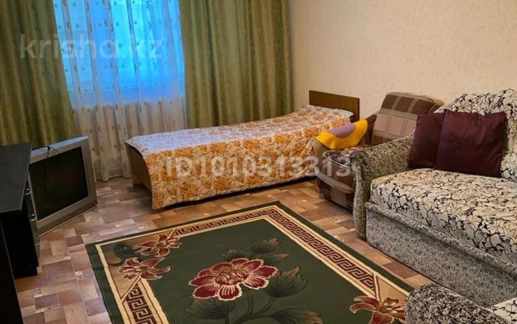 3-бөлмелі пәтер · 70 м² · 2/9 қабат, 4 мкр 40, бағасы: 200 000 ₸ в Аксае — фото 2