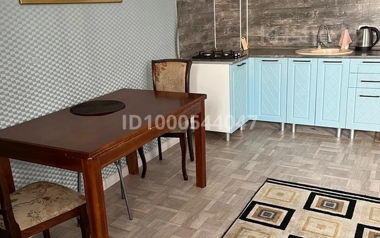 1-бөлмелі пәтер · 38 м² · 1/9 қабат, мкр. Зачаганск пгт, Монкеулы 97/3, бағасы: 13.7 млн ₸ в Уральске — фото 2