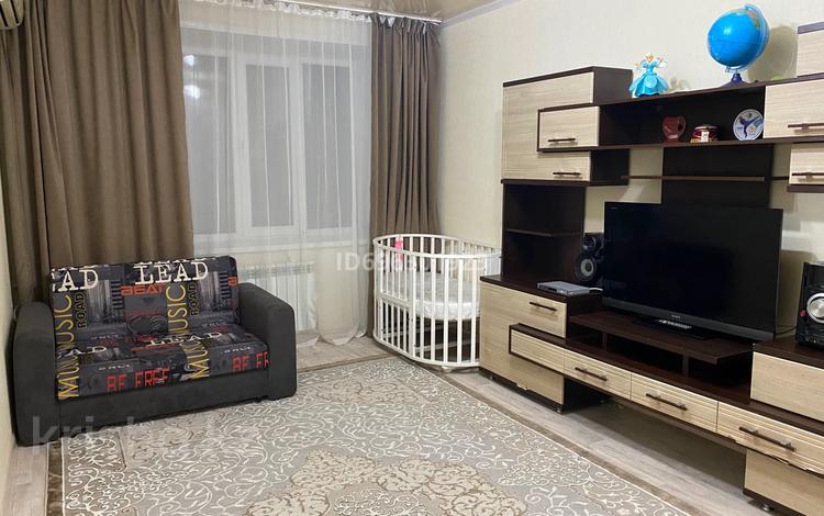 1-комнатная квартира · 45.9 м² · 5/5 этаж, мкр Кунаева 71/2 за 17 млн 〒 в Уральске — фото 2