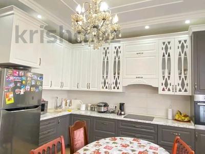 5-бөлмелі пәтер · 200 м² · 9 қабат, Мангилик ел 22, бағасы: 86 млн ₸ в Астане, Есильский р-н