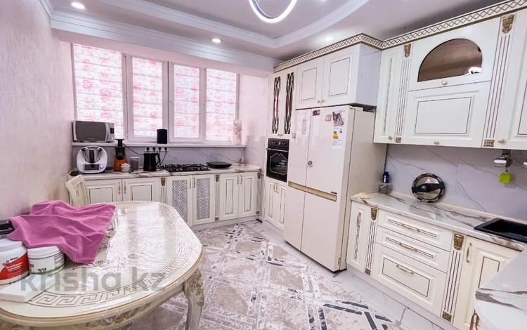 4-бөлмелі пәтер · 90 м² · 1/5 қабат, коктем 14, бағасы: 40 млн ₸ в Талдыкоргане, мкр Коктем — фото 2