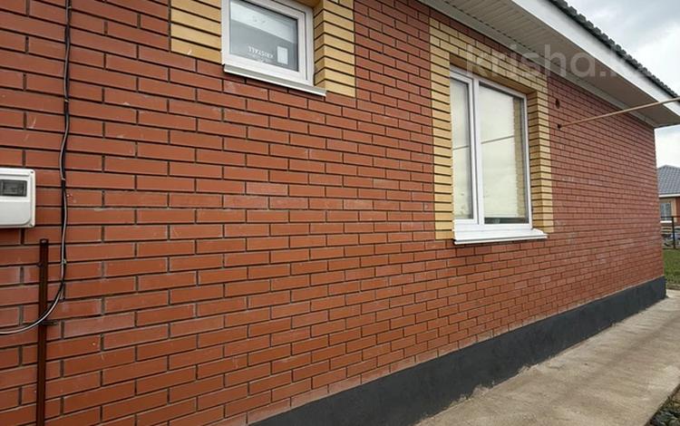 Жеке үй · 3 бөлме · 80 м² · 5 сот., ул. Созак 4, бағасы: 23.7 млн ₸ в Уральске, мкр Школьник — фото 2