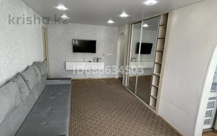 1-комнатная квартира · 35 м² · 2/5 этаж, Независимости 5 за 150 000 ₸ в Усть-Каменогорске — фото 2