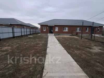 Отдельный дом · 3 комнаты · 79.7 м² · 4.5 сот., мкр. Зачаганск пгт, Балдаурен 43/13 — 49 школа за 22.7 млн 〒 в Уральске