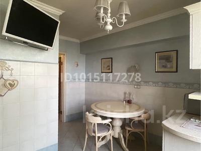 2-бөлмелі пәтер · 53 м² · 5/5 қабат, Толе би 12, бағасы: 67 млн ₸ в Алматы, Медеуский р-н