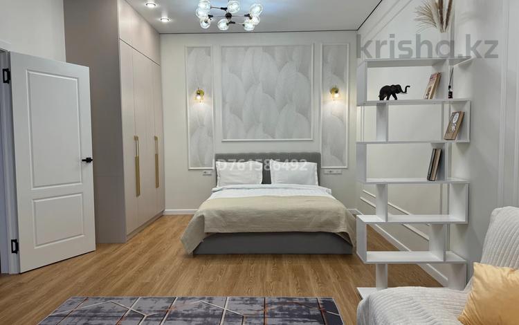 1-комнатная квартира · 48 м² · 12/12 этаж, Сейфулина 469а​ — Район нижней Меги за 22 000 ₸ в Алматы — фото 2