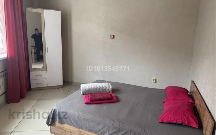 1-комнатная квартира · 32 м² · 2/5 этаж, Урдинская 13 за 8 000 ₸ в Уральске — фото 2