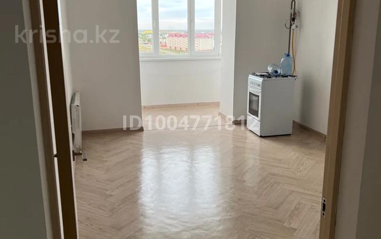 1-комнатная квартира · 60 м² · 9/9 этаж, Самал 70/3 — 10 мкр за 130 000 ₸ в Уральске — фото 2