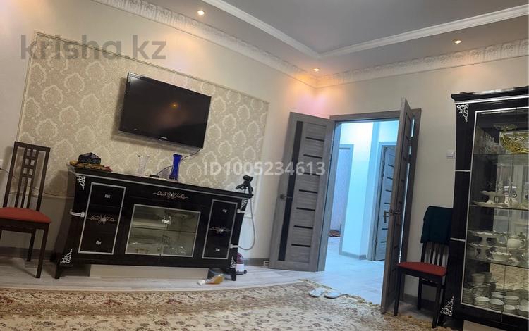 4-бөлмелі пәтер · 82 м² · 1/6 қабат, Аманжолова 8 — Сатпаева-Аманжолова, бағасы: 38 млн ₸ в Жезказгане — фото 2