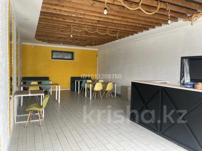 Офисы, магазины и бутики, общепит, салоны красоты, медцентры и аптеки, кабинеты и рабочие места, студии · 70 м² за 250 000 ₸ в Шымкенте, Абайский р-н