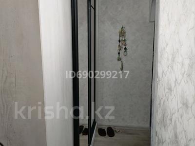 3-комнатная квартира · 48 м² · 5/5 этаж, мкр Строитель 16 — Школа 5,9 за 17 млн ₸ в Уральске
