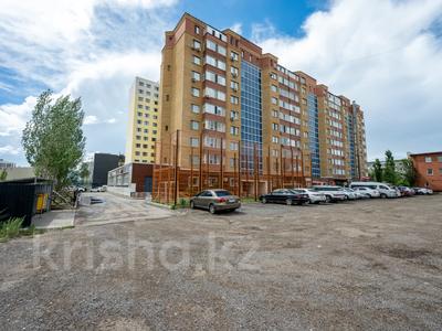 2-бөлмелі пәтер · 70 м² · 8/10 қабат, Майлина 8, бағасы: 28 млн ₸ в Астане, Алматы р-н