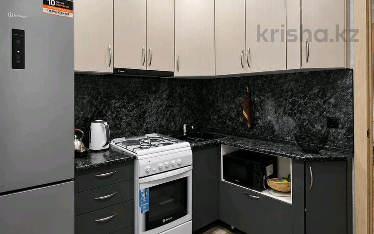 1-комнатная квартира · 29.3 м² · 3/5 этаж, Пришахтинск, Пришахтинск, 21й микрорайон — налоговая,школа 30 за 10 млн ₸ в Караганде, Алихана Бокейханова р-н — фото 2