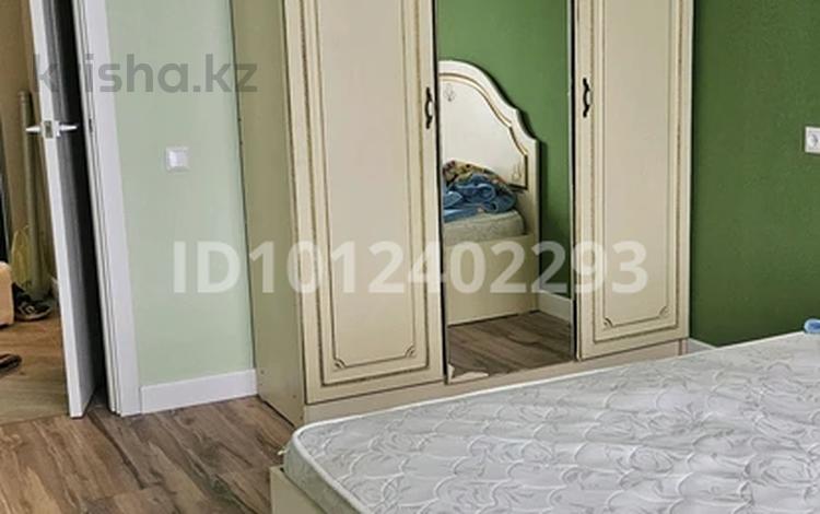 2-бөлмелі пәтер · 75 м² · 6/6 қабат, мкр Юго-Восток, Мкр Юго-Восток, мкр Орбита 15/1, бағасы: 250 000 ₸ в Караганде, Казыбек би р-н — фото 2
