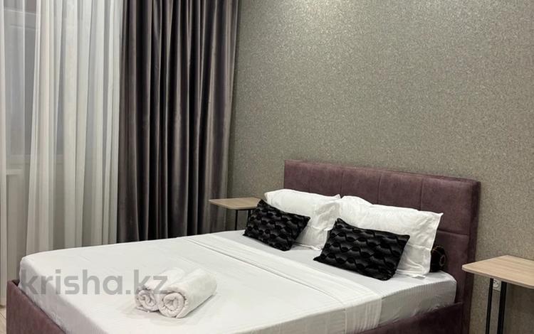 1-комнатная квартира · 45 м² · 7/9 этаж, Дюйсенова 2/2 за 12 000 〒 в Павлодаре — фото 2