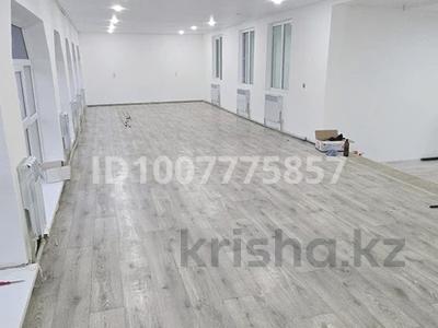 Свободное назначение, офисы, магазины и бутики, салоны красоты, бани, гостиницы и зоны отдыха, медцентры и аптеки, образование, развлечения, кабинеты и рабочие места, студии · 200 м² за 250 000 〒 в Шымкенте, Аль-Фарабийский р-н