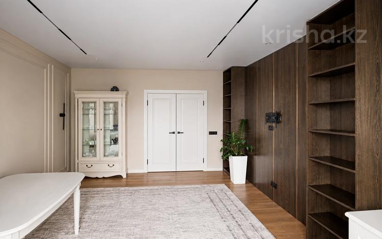 4-комнатная квартира · 140 м² · 9/10 этаж, Розыбакиева за 180 млн ₸ в Алматы, Бостандыкский р-н — фото 4