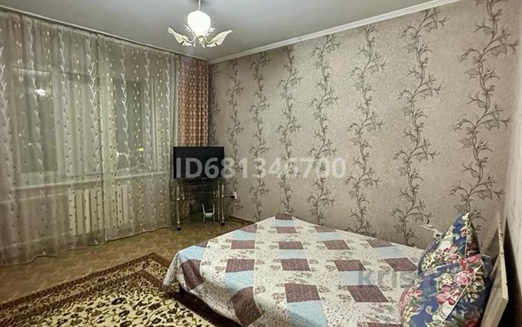 1-комнатная квартира, 40 м², 4/5 этаж посуточно, Каратал 59б за 8 000 〒 в Талдыкоргане, Каратал — фото 9