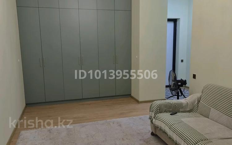 1-бөлмелі пәтер · 40 м² · 9/9 қабат, Нұркент ш/а, Турара Рыскулова, бағасы: 250 000 ₸ в Алматы, Алатауский р-н — фото 2