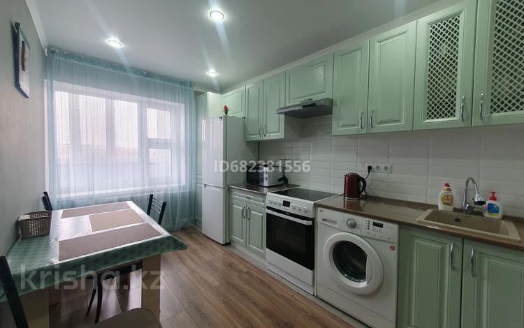 1-комнатная квартира · 40 м² · 4/10 этаж, 11-й мкр 7а за 10 000 ₸ в Актау — фото 15