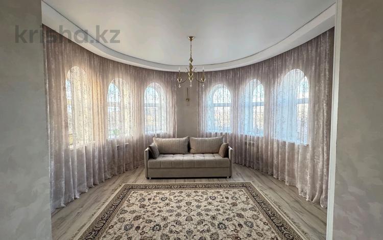 Жеке үй · 8 бөлме · 386 м² · 10 жүзд., Мкр Кунгей 2/4, бағасы: 150 млн ₸ в Караганде, Казыбек би р-н — фото 2