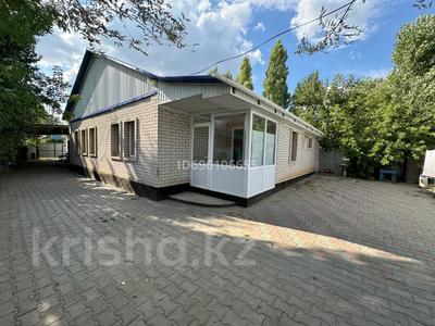 Отдельный дом · 3 комнаты · 112 м² · 5 сот., мкр 11, Рабига сыздык — 11 рынок, угольник за 45 млн 〒 в Актобе