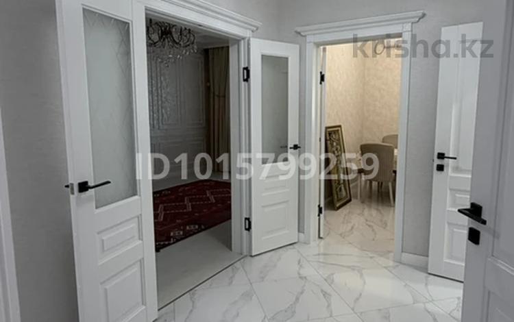 3-бөлмелі пәтер · 95 м² · 2/5 қабат, проспект Тауелсыздык 4, бағасы: 500 000 ₸ в  — фото 2
