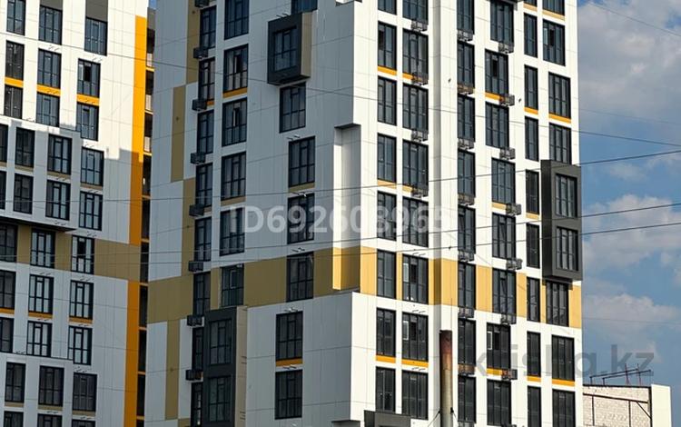 3-комнатная квартира · 118 м² · 8/12 этаж, Жарбосынова — Байзар и площадь за 48 млн ₸ в Атырау — фото 15