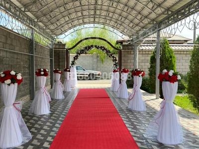 Дом · 8 комнат · 300 м², проспект жамбыла — проспект жамбыла сулейманова за 50 000 〒 в Таразе