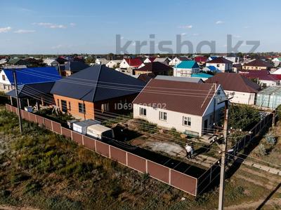 Отдельный дом · 6 комнат · 317 м² · 10 сот., мкр Жулдыз 41 — Азербайжана мамбетова за 65 млн 〒 в Уральске