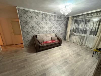 3-комнатная квартира · 58 м² · 3/5 этаж, Народная 86 за ~ 17.4 млн 〒 в Семее
