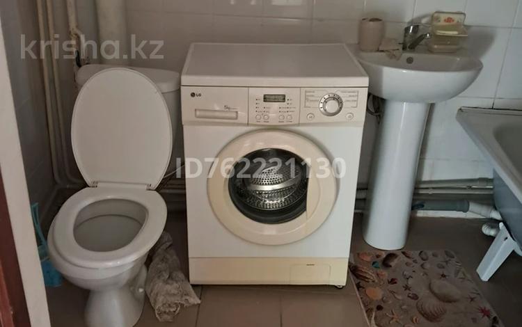 1-комнатная квартира · 40 м², Есенберлина 31/1 за 130 000 ₸ в Усть-Каменогорске — фото 2