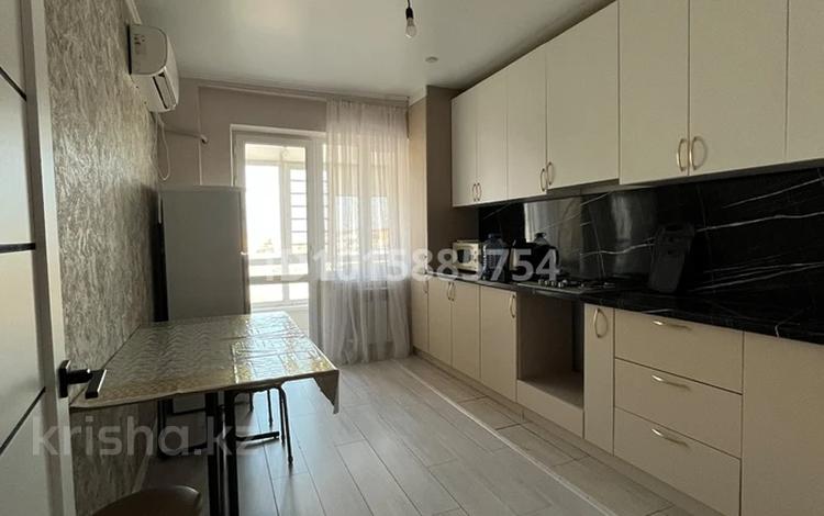 1-комнатная квартира · 44 м² · 6/9 этаж, мкр Нурсая, Елорда 6/1 за 200 000 ₸ в Атырау — фото 2