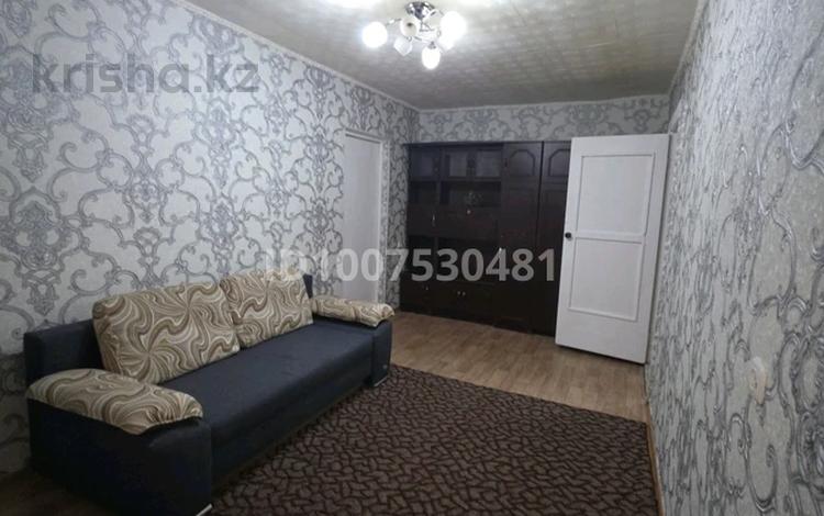 2-бөлмелі пәтер · 47 м² · 3/3 қабат, мкр Шанхай, Олега Кошевого 97, бағасы: 100 000 ₸ в Актобе — фото 2