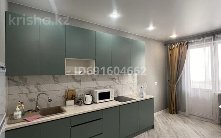 2-комнатная квартира · 47 м² · 2/12 этаж, мкр Акбулак, Дарабоз 77 — Напротив Алматы Арены за 18 000 ₸ в Алатауский р-н — фото 2