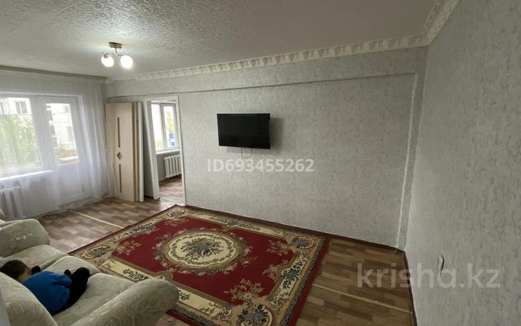 2-комнатная квартира, 45 м², 3/5 этаж помесячно, Жидебай батыр 2 за 100 000 〒 в Балхаше — фото 2